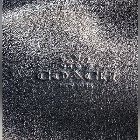 Authentic Vintage Coach Duffle Leather Dark Navy Handbag - Picture 2 of 13